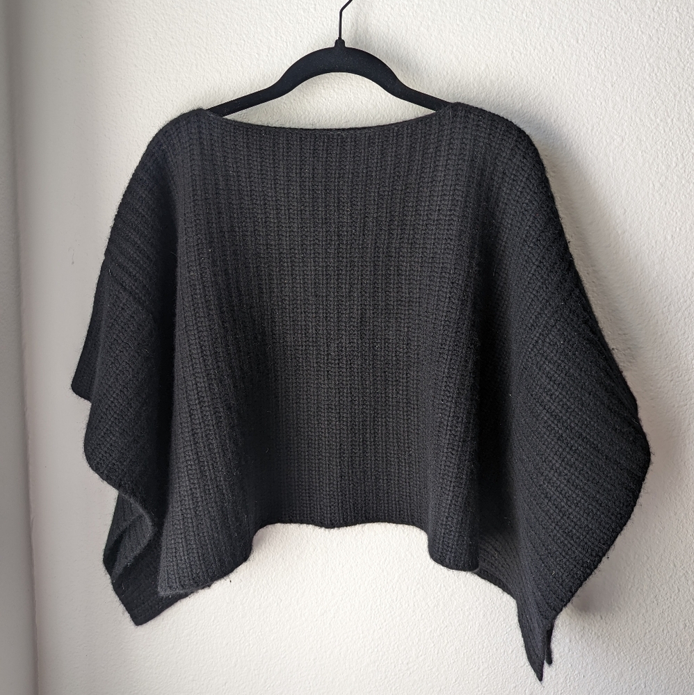 Henri Bendel NWT Cashmere Shawl Cape Black
